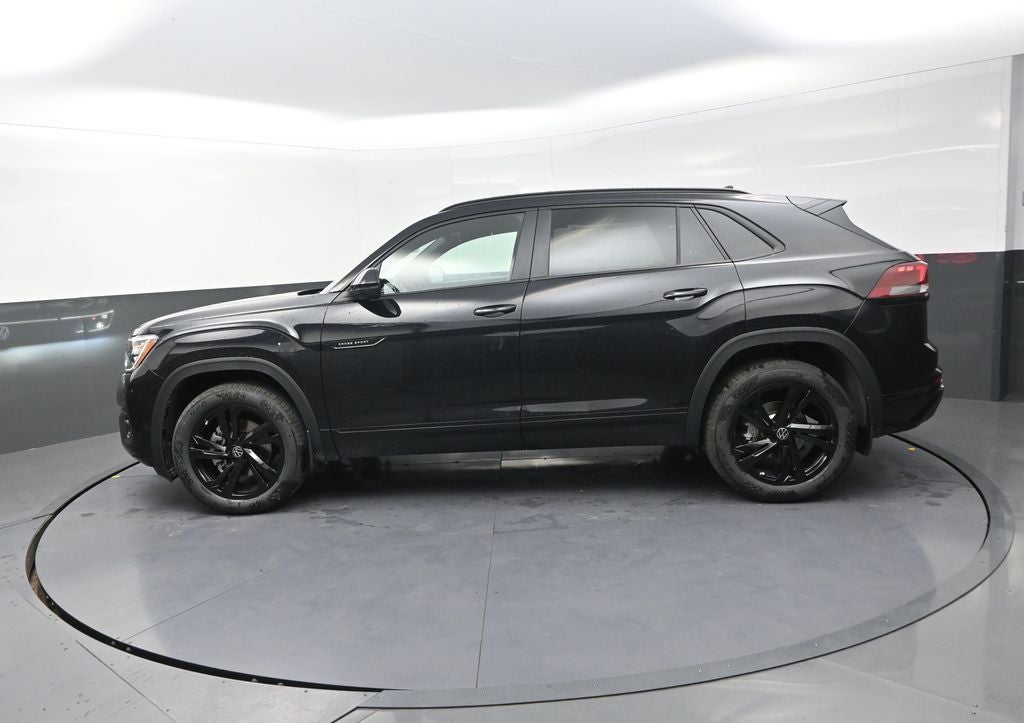 2026 Volkswagen Atlas Cross Sport 2.0T SEL R-Line Black