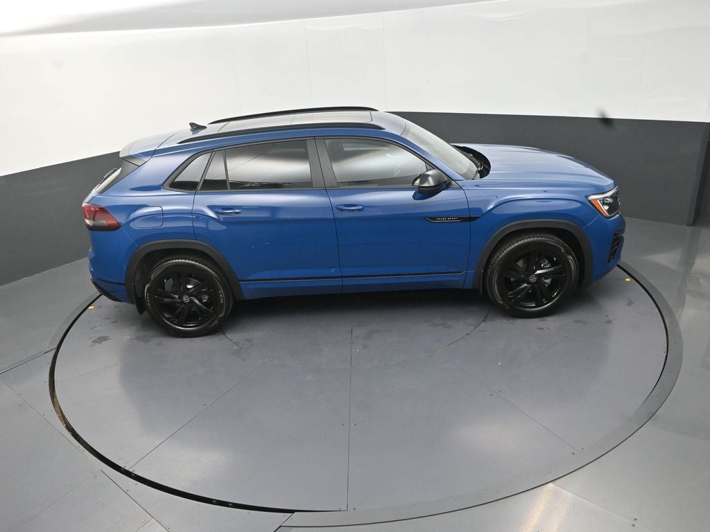 2026 Volkswagen Atlas Cross Sport 2.0T SEL R-Line Black