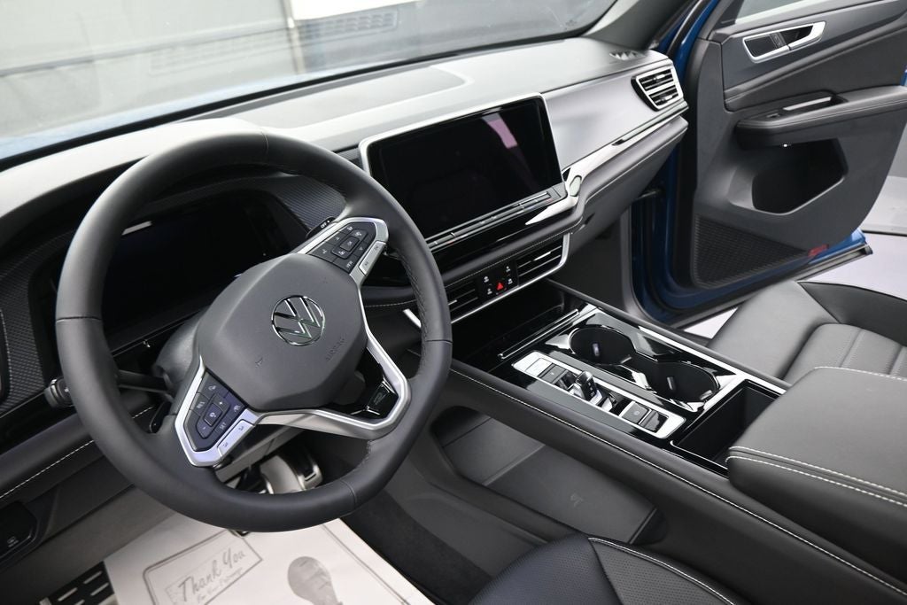 2026 Volkswagen Atlas Cross Sport 2.0T SEL R-Line Black