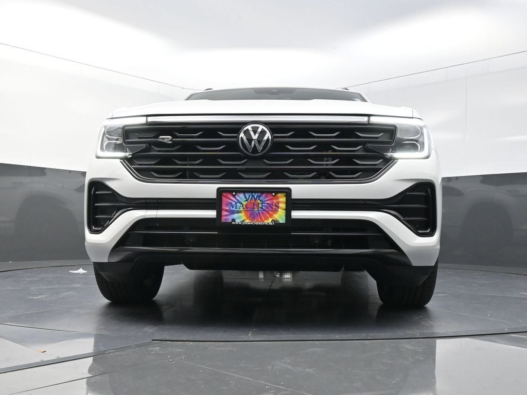 2026 Volkswagen Atlas Cross Sport 2.0T SEL R-Line Black