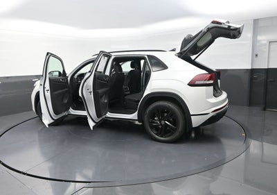 2026 Volkswagen Atlas Cross Sport 2.0T SEL R-Line Black