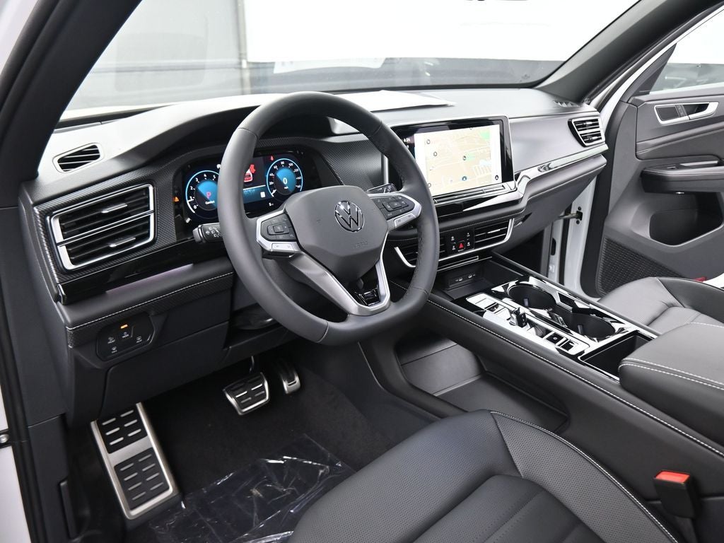 2026 Volkswagen Atlas Cross Sport 2.0T SEL R-Line Black