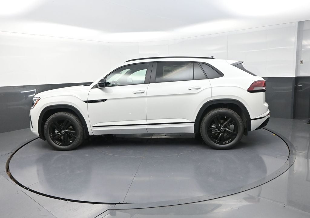 2026 Volkswagen Atlas Cross Sport 2.0T SEL R-Line Black