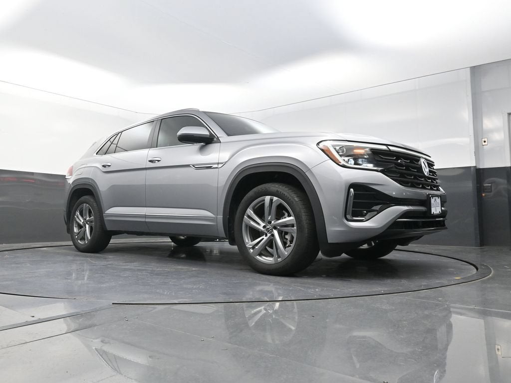 2024 Volkswagen Atlas Cross Sport 2.0T SEL R-Line