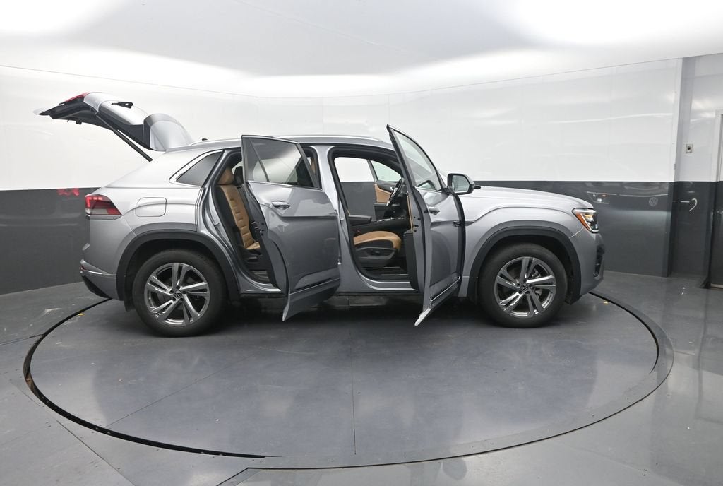 2024 Volkswagen Atlas Cross Sport 2.0T SEL R-Line