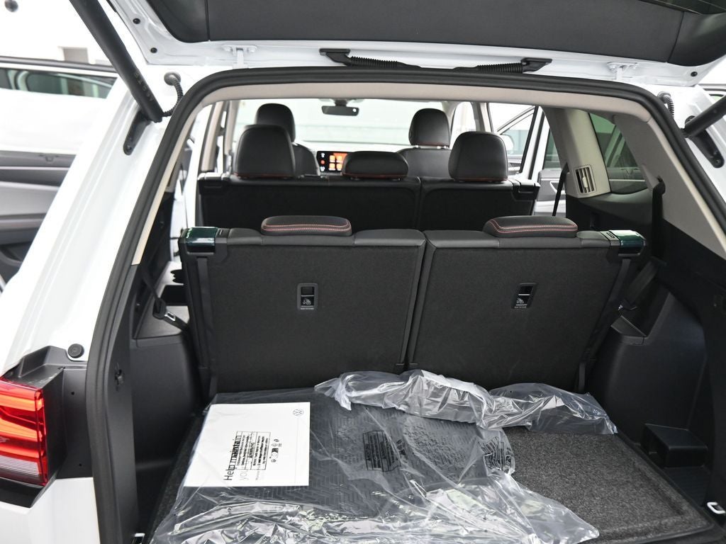 2026 Volkswagen Atlas 2.0T Peak Edition