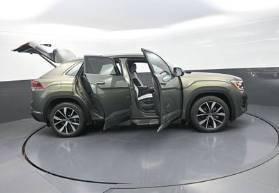 2026 Volkswagen Atlas Cross Sport 2.0T SEL Premium R-Line