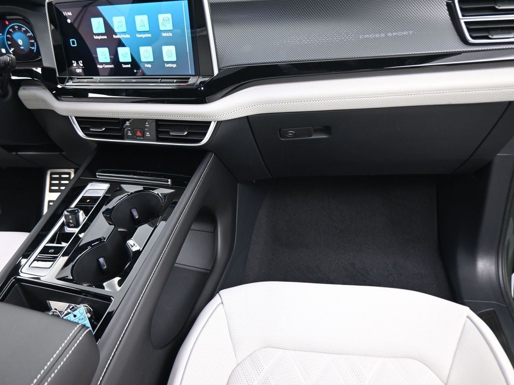 2026 Volkswagen Atlas Cross Sport 2.0T SEL Premium R-Line