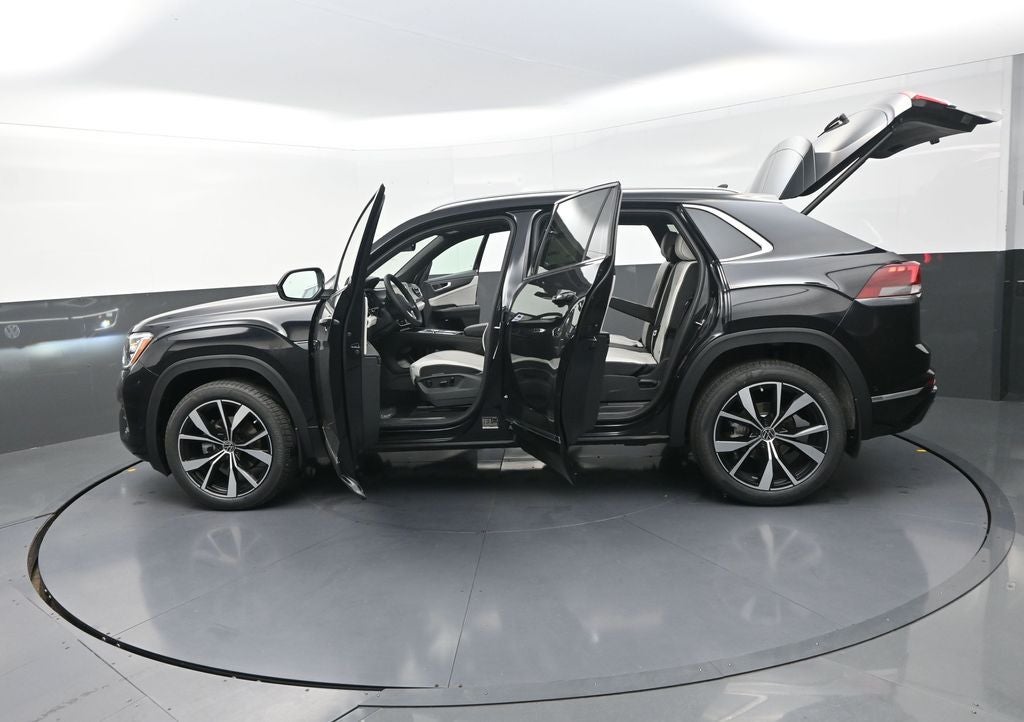 2026 Volkswagen Atlas Cross Sport 2.0T SEL Premium R-Line