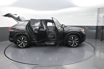 2026 Volkswagen Atlas Cross Sport 2.0T SEL Premium R-Line