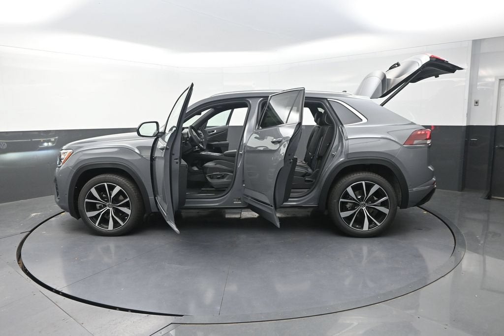 2026 Volkswagen Atlas Cross Sport SEL Premium R-Line