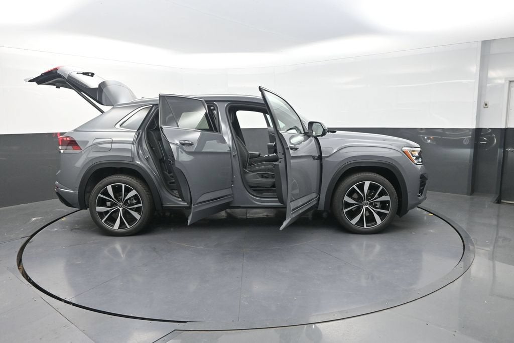 2026 Volkswagen Atlas Cross Sport SEL Premium R-Line