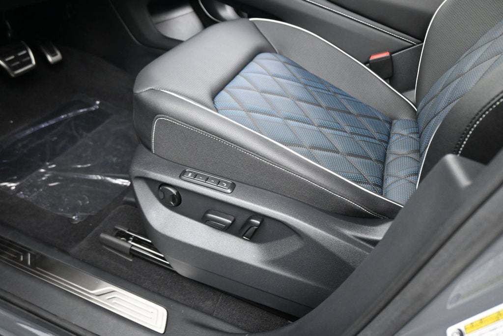 2026 Volkswagen Atlas Cross Sport SEL Premium R-Line