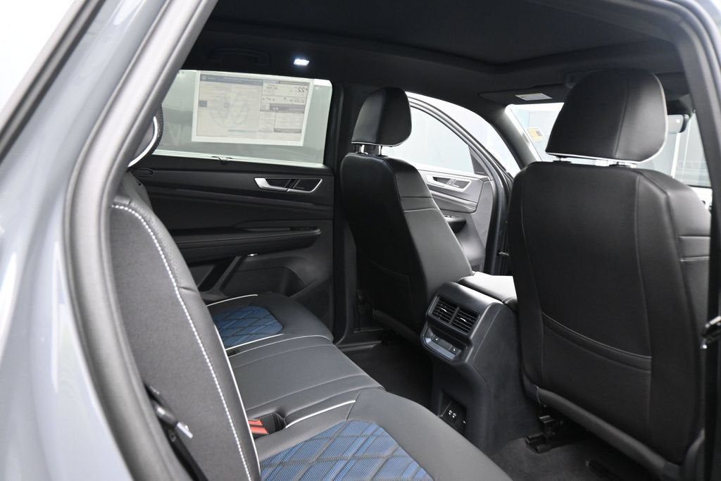 2026 Volkswagen Atlas Cross Sport SEL Premium R-Line