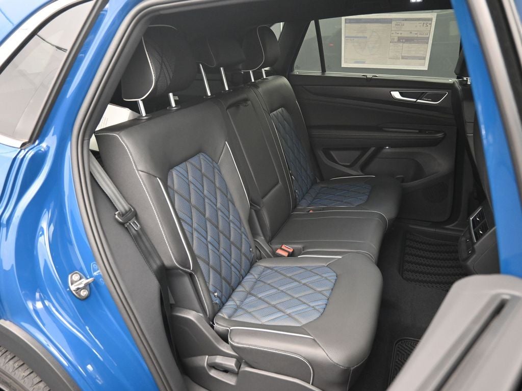 2025 Volkswagen Atlas Cross Sport 2.0T SEL Premium R-Line