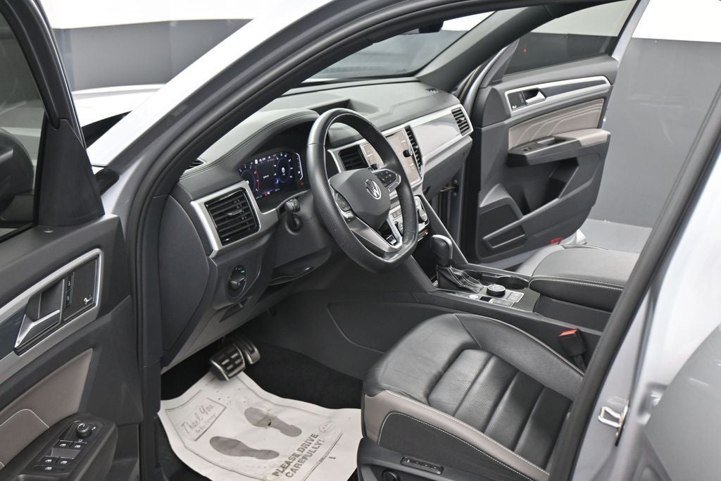2023 Volkswagen Atlas Cross Sport 3.6L V6 SEL Premium R-Line