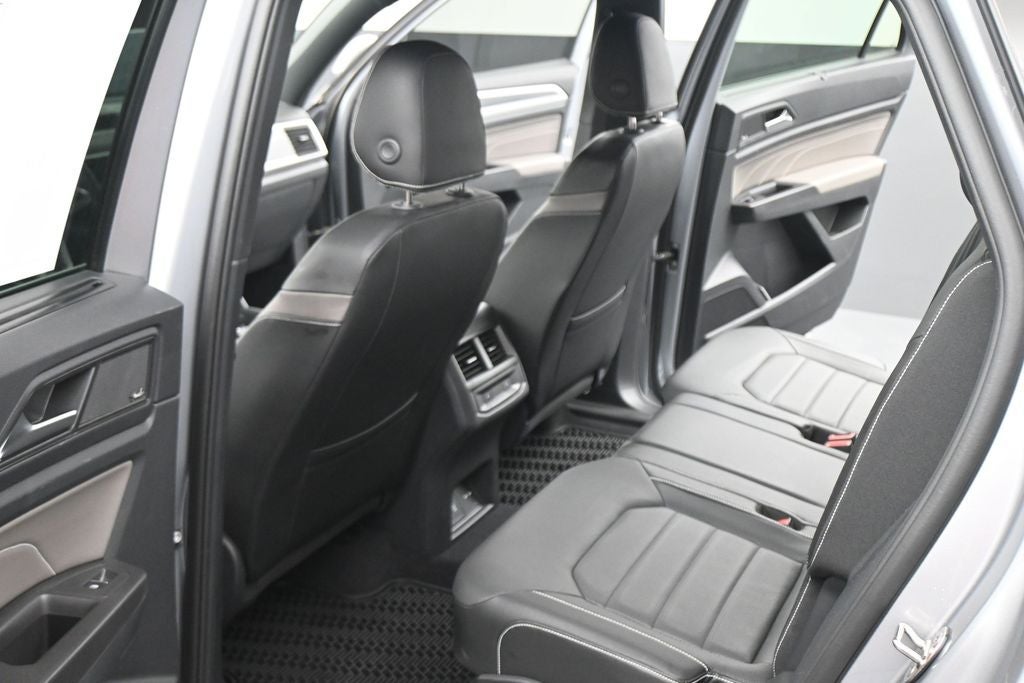 2023 Volkswagen Atlas Cross Sport 3.6L V6 SEL Premium R-Line