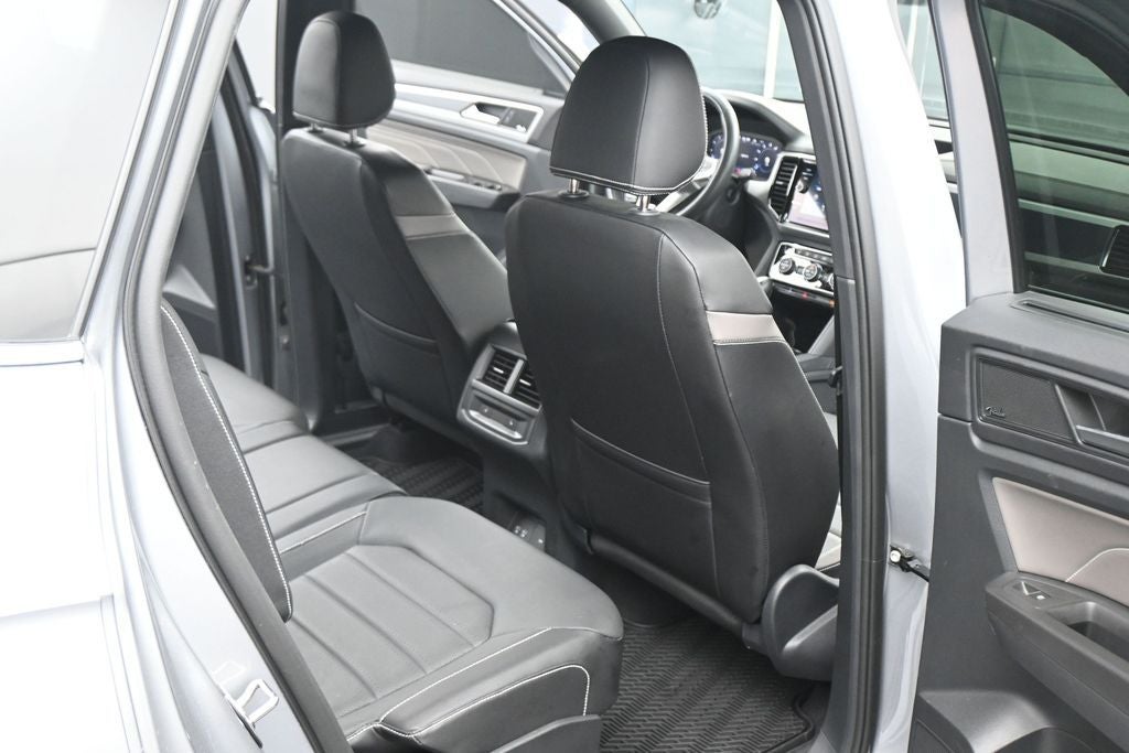 2023 Volkswagen Atlas Cross Sport 3.6L V6 SEL Premium R-Line