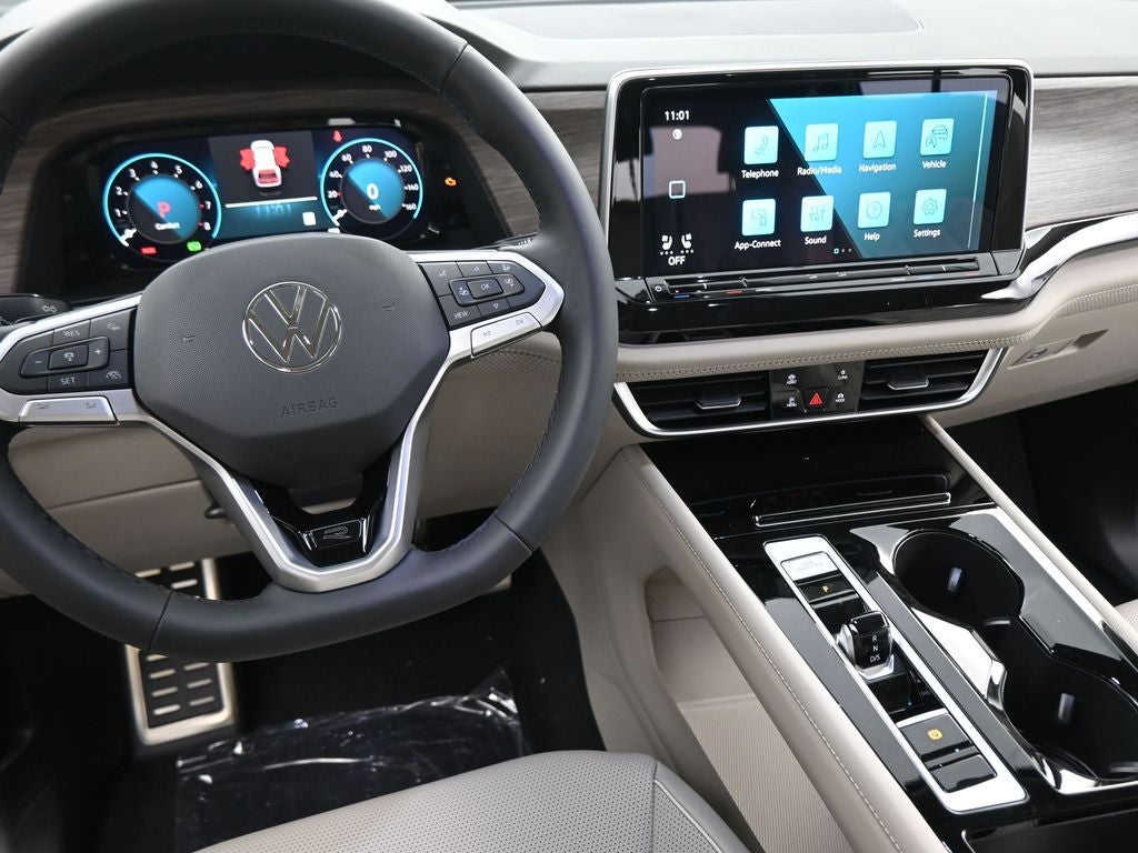 2026 Volkswagen Atlas 2.0T SEL Premium R-Line