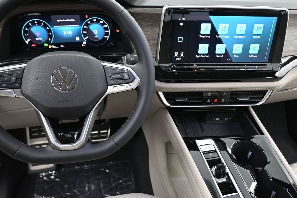2026 Volkswagen Atlas 2.0T SEL Premium R-Line