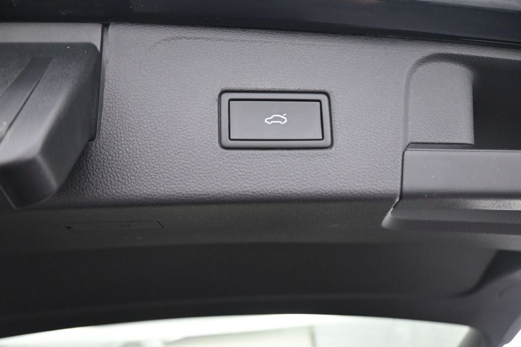 2023 Volkswagen Atlas 3.6L V6 SEL Premium R-Line