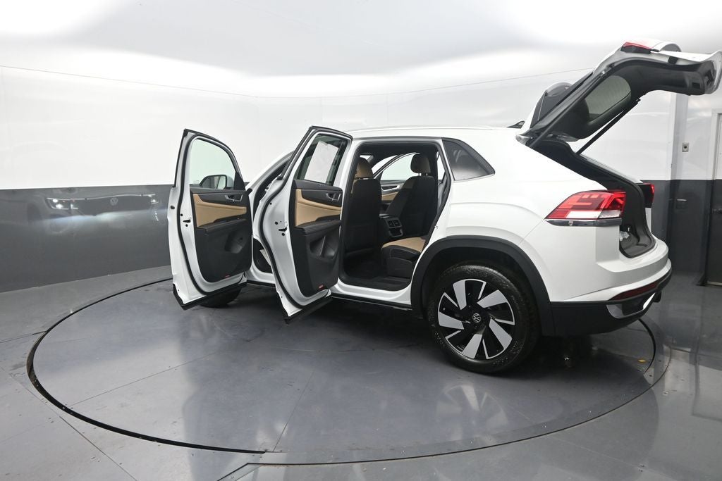 2026 Volkswagen Atlas Cross Sport 2.0T SE w/Technology