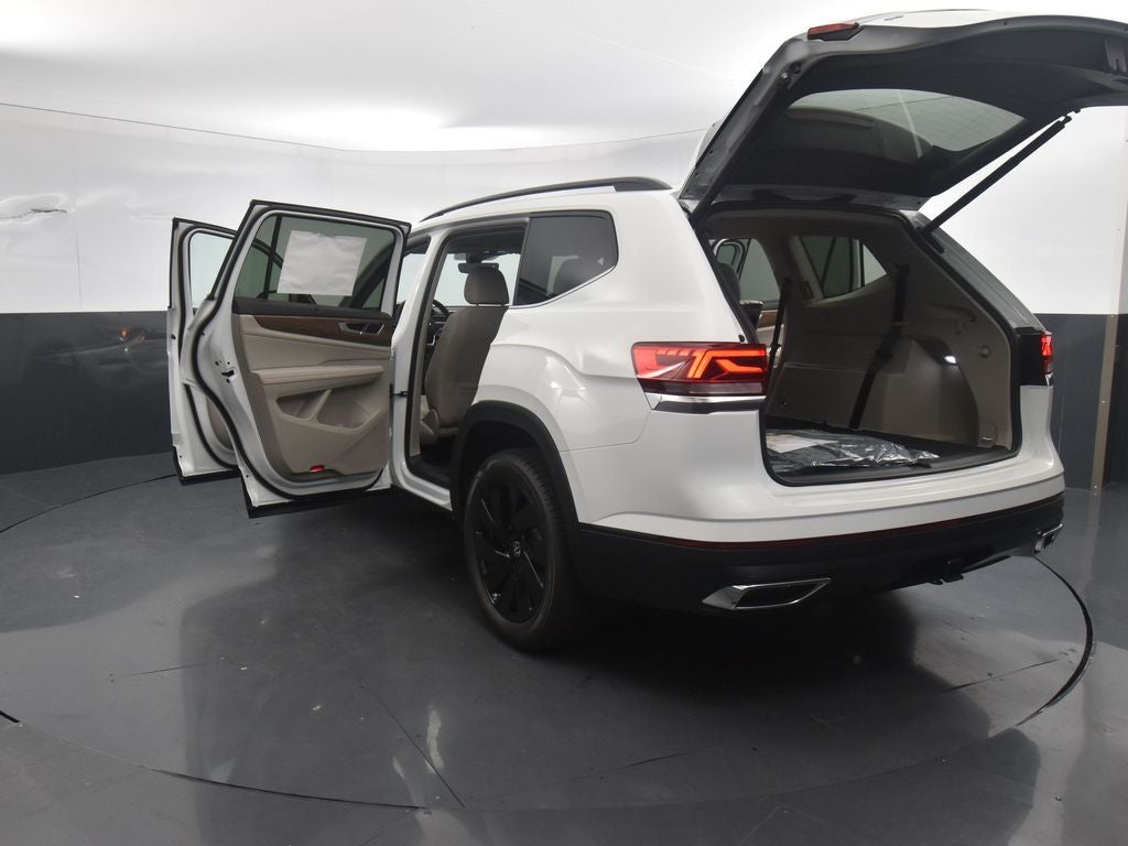 2024 Volkswagen Atlas 2.0T SE w/Technology