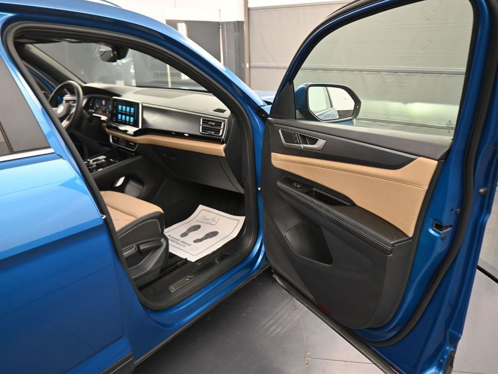 2024 Volkswagen Atlas Cross Sport 2.0T SE w/Technology