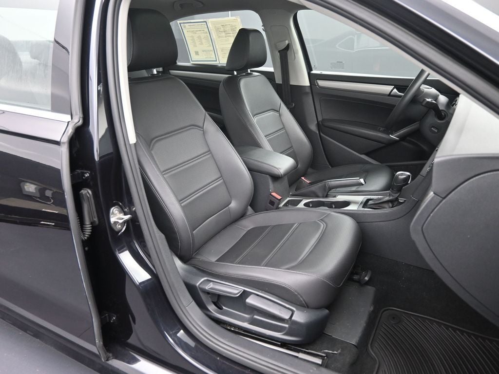 2022 Volkswagen Passat 2.0T SE