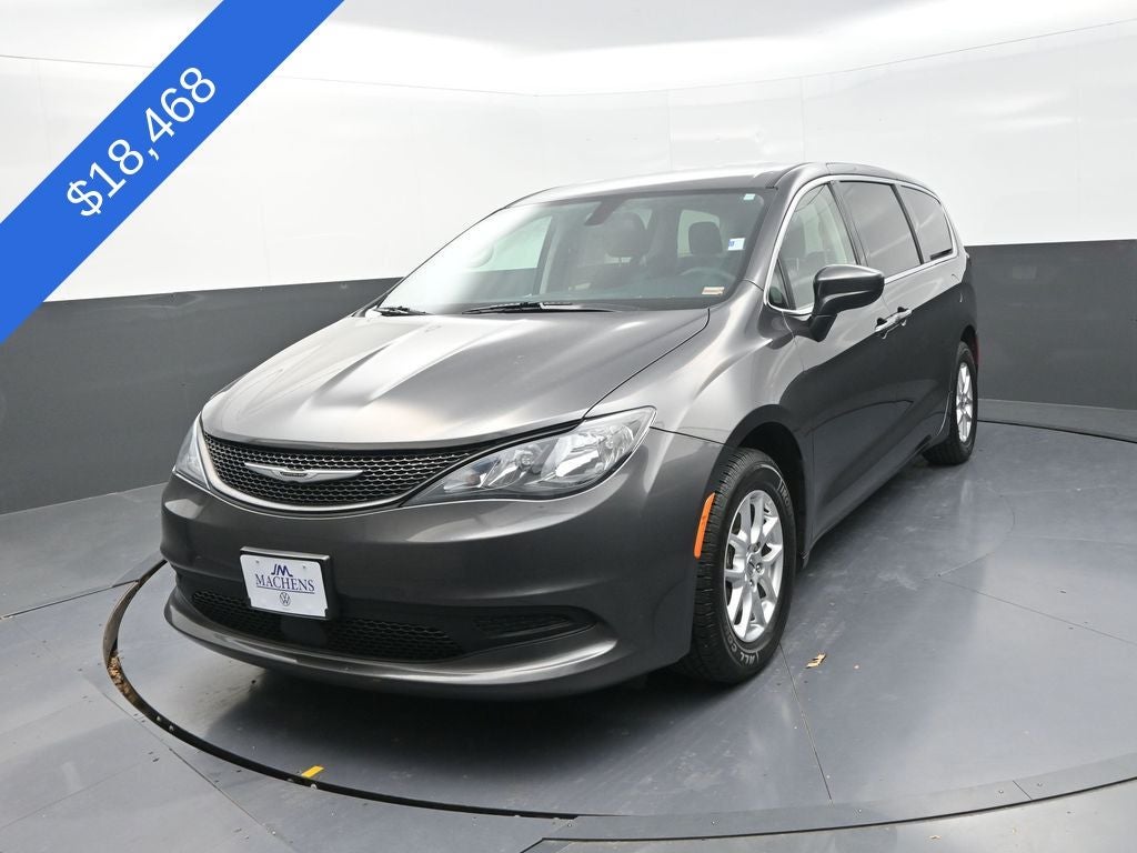 2022 Chrysler Voyager LX