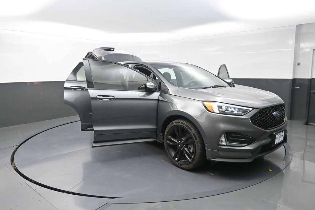 2022 Ford Edge ST