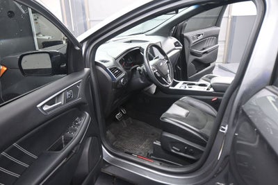 2022 Ford Edge ST