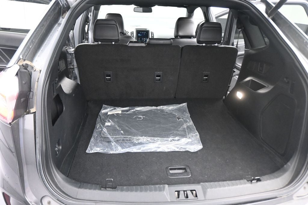 2022 Ford Edge ST