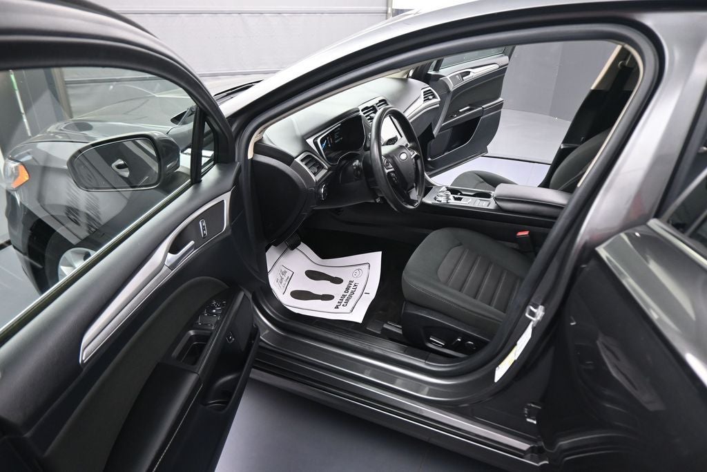 2020 Ford Fusion Hybrid SE
