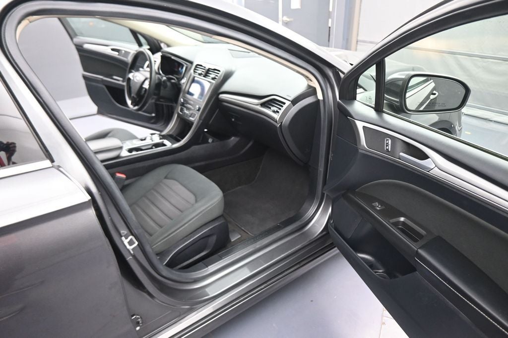 2020 Ford Fusion Hybrid SE