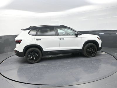 2026 Volkswagen Taos 1.5T SE Black