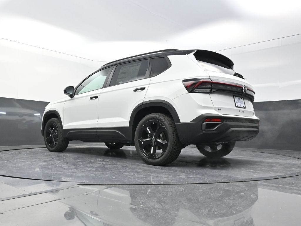 2026 Volkswagen Taos 1.5T SE Black