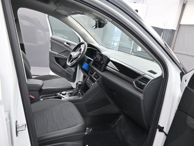 2026 Volkswagen Taos 1.5T SE Black