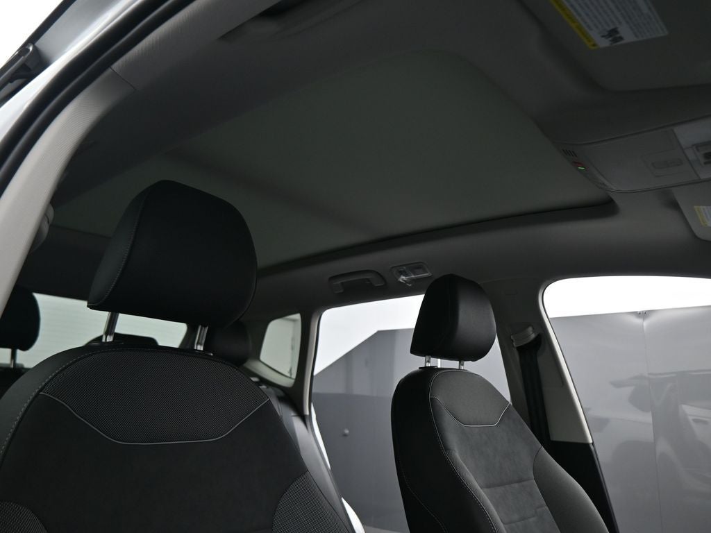 2026 Volkswagen Taos 1.5T SE Black