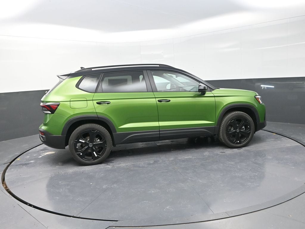 2026 Volkswagen Taos 1.5T SE Black