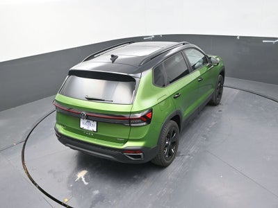 2026 Volkswagen Taos 1.5T SE Black