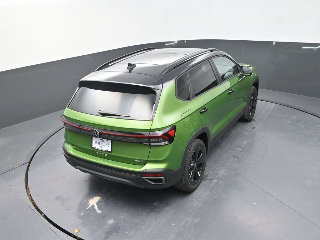 2026 Volkswagen Taos 1.5T SE Black