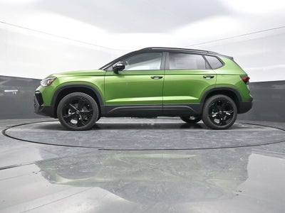 2026 Volkswagen Taos 1.5T SE Black