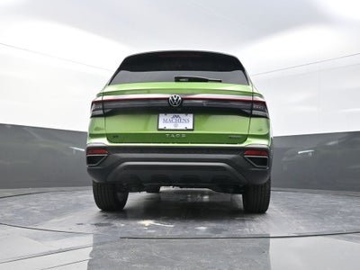 2026 Volkswagen Taos 1.5T SE Black