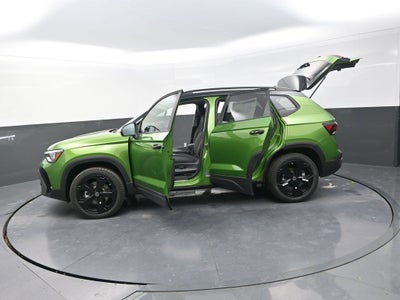 2026 Volkswagen Taos 1.5T SE Black