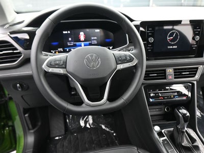 2026 Volkswagen Taos 1.5T SE Black