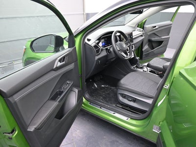 2026 Volkswagen Taos 1.5T SE Black