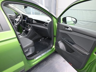 2026 Volkswagen Taos 1.5T SE Black