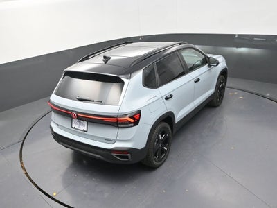 2026 Volkswagen Taos 1.5T SE Black