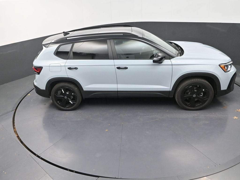 2026 Volkswagen Taos 1.5T SE Black